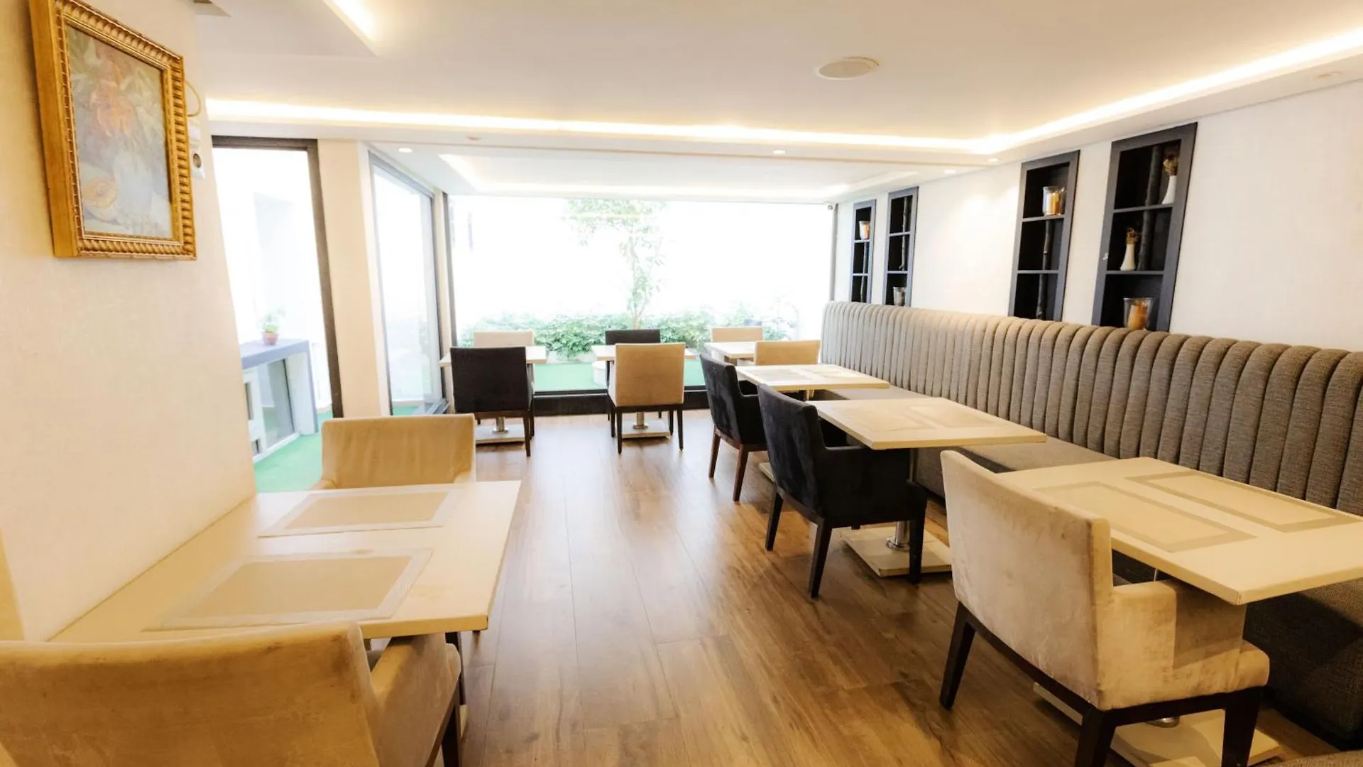 Windsor Hotel City Center 卡萨布兰卡 4*,  摩洛哥